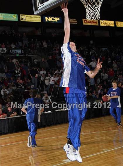 Thumbnail 3 in Sierra Grande vs. Hi-Plains (CHSAA 1A Final Four) photogallery.