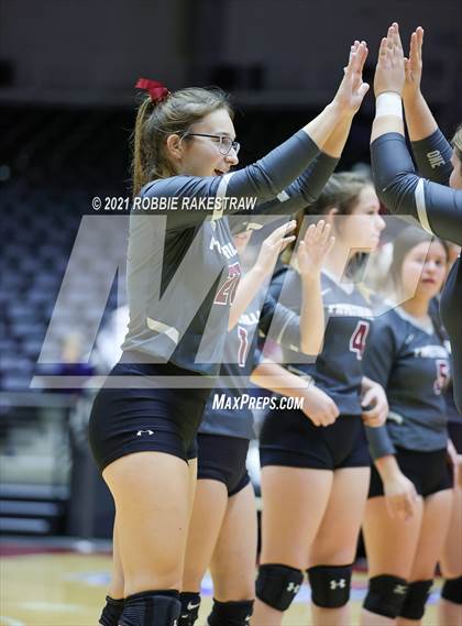 Thumbnail 1 in Fayetteville vs. Sulphur Bluff (UIL Volleyball 1A Semifinals) photogallery.