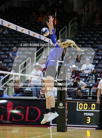 Thumbnail 3 in Fayetteville vs. Sulphur Bluff (UIL Volleyball 1A Semifinals) photogallery.