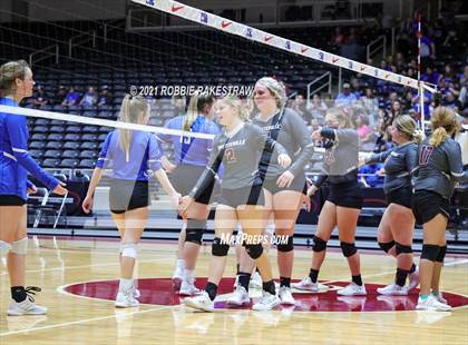Thumbnail 3 in Fayetteville vs. Sulphur Bluff (UIL Volleyball 1A Semifinals) photogallery.