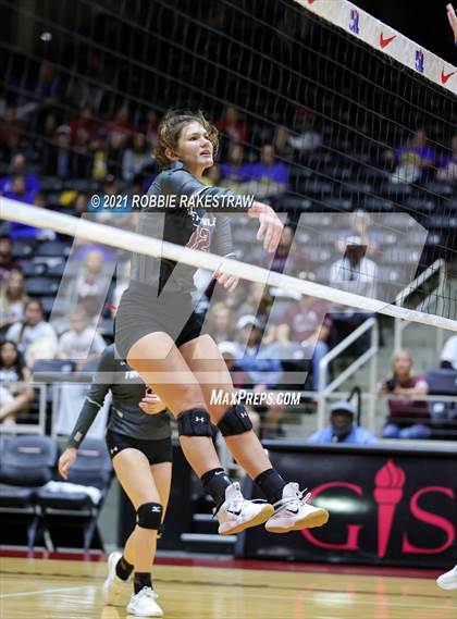 Thumbnail 2 in Fayetteville vs. Sulphur Bluff (UIL Volleyball 1A Semifinals) photogallery.
