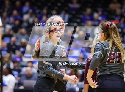 Thumbnail 2 in Fayetteville vs. Sulphur Bluff (UIL Volleyball 1A Semifinals) photogallery.