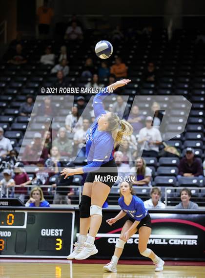 Thumbnail 3 in Fayetteville vs. Sulphur Bluff (UIL Volleyball 1A Semifinals) photogallery.