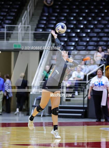 Thumbnail 2 in Fayetteville vs. Sulphur Bluff (UIL Volleyball 1A Semifinals) photogallery.
