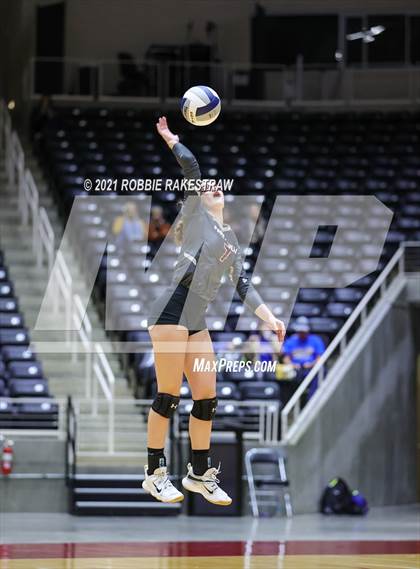 Thumbnail 1 in Fayetteville vs. Sulphur Bluff (UIL Volleyball 1A Semifinals) photogallery.