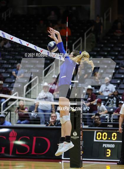 Thumbnail 2 in Fayetteville vs. Sulphur Bluff (UIL Volleyball 1A Semifinals) photogallery.