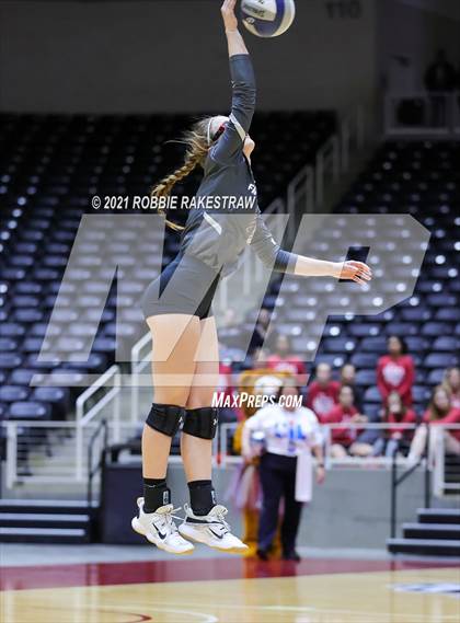 Thumbnail 2 in Fayetteville vs. Sulphur Bluff (UIL Volleyball 1A Semifinals) photogallery.