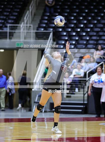 Thumbnail 1 in Fayetteville vs. Sulphur Bluff (UIL Volleyball 1A Semifinals) photogallery.