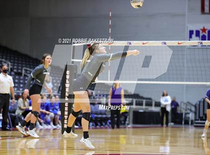 Thumbnail 3 in Fayetteville vs. Sulphur Bluff (UIL Volleyball 1A Semifinals) photogallery.