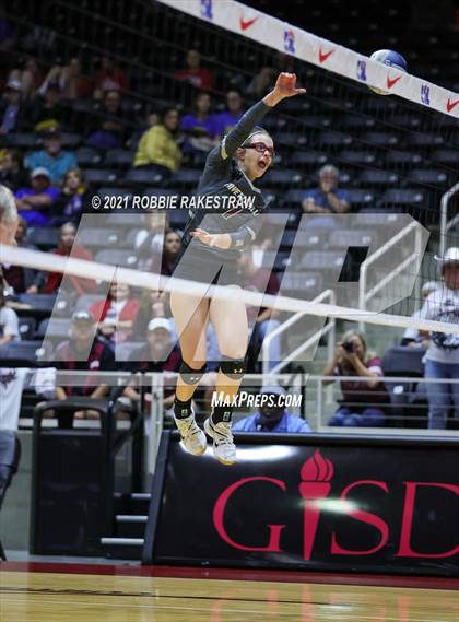 Thumbnail 1 in Fayetteville vs. Sulphur Bluff (UIL Volleyball 1A Semifinals) photogallery.