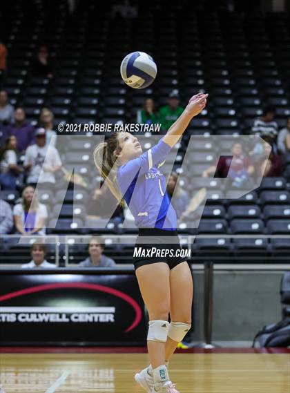 Thumbnail 2 in Fayetteville vs. Sulphur Bluff (UIL Volleyball 1A Semifinals) photogallery.