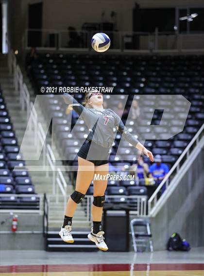 Thumbnail 3 in Fayetteville vs. Sulphur Bluff (UIL Volleyball 1A Semifinals) photogallery.