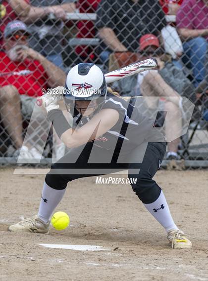 Thumbnail 2 in Baldwin-Woodville vs. Bloomer (WIAA D3 Sectional Final) photogallery.