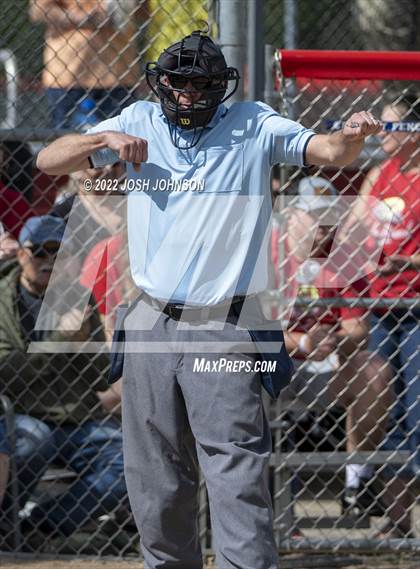Thumbnail 3 in Baldwin-Woodville vs. Bloomer (WIAA D3 Sectional Final) photogallery.