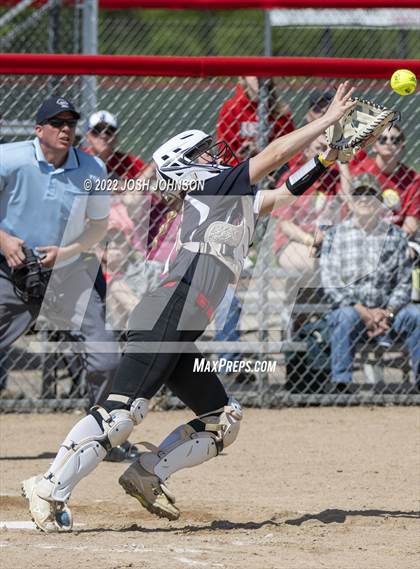 Thumbnail 1 in Baldwin-Woodville vs. Bloomer (WIAA D3 Sectional Final) photogallery.