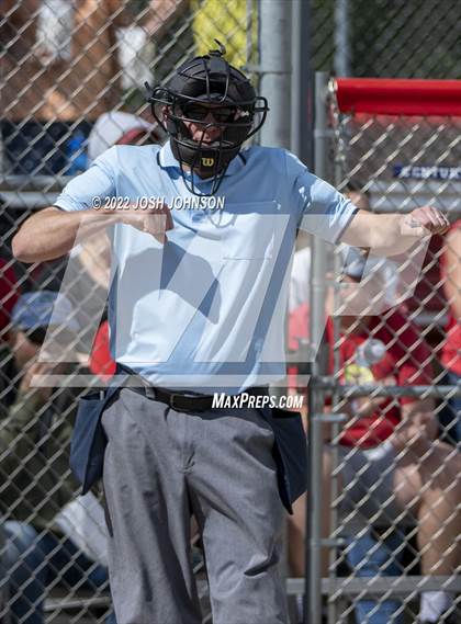 Thumbnail 3 in Baldwin-Woodville vs. Bloomer (WIAA D3 Sectional Final) photogallery.