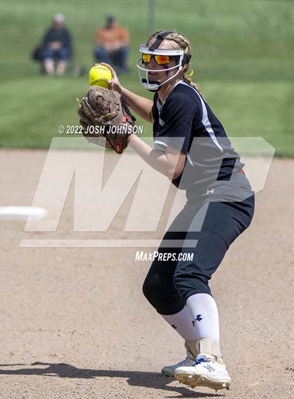 Thumbnail 1 in Baldwin-Woodville vs. Bloomer (WIAA D3 Sectional Final) photogallery.