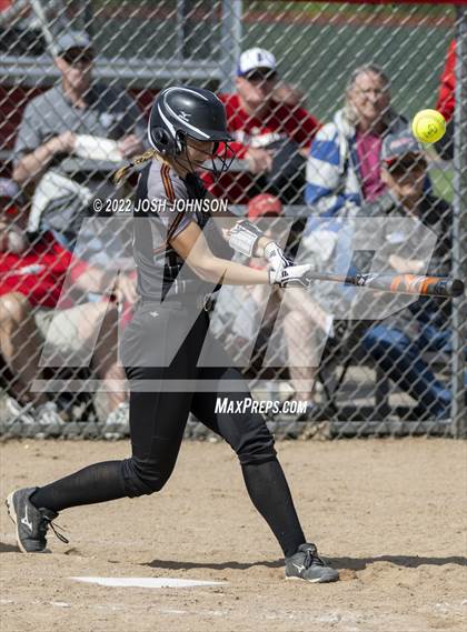 Thumbnail 2 in Baldwin-Woodville vs. Bloomer (WIAA D3 Sectional Final) photogallery.