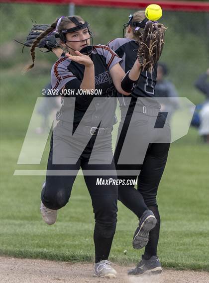 Thumbnail 3 in Baldwin-Woodville vs. Bloomer (WIAA D3 Sectional Final) photogallery.