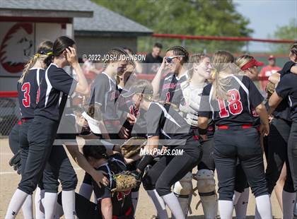 Thumbnail 3 in Baldwin-Woodville vs. Bloomer (WIAA D3 Sectional Final) photogallery.