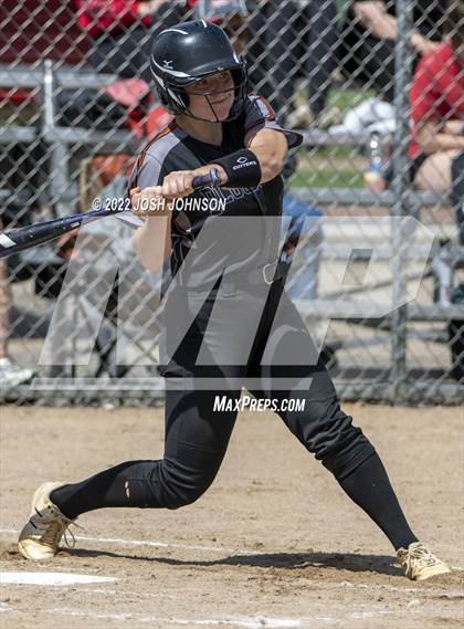 Thumbnail 3 in Baldwin-Woodville vs. Bloomer (WIAA D3 Sectional Final) photogallery.
