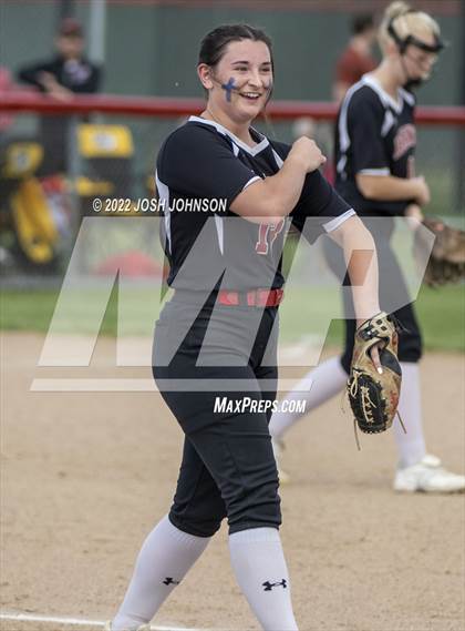 Thumbnail 2 in Baldwin-Woodville vs. Bloomer (WIAA D3 Sectional Final) photogallery.