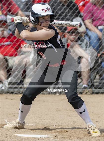Thumbnail 2 in Baldwin-Woodville vs. Bloomer (WIAA D3 Sectional Final) photogallery.