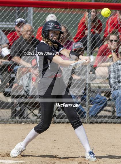 Thumbnail 3 in Baldwin-Woodville vs. Bloomer (WIAA D3 Sectional Final) photogallery.