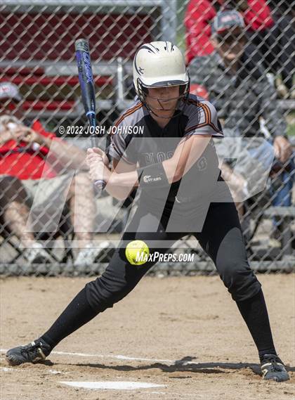 Thumbnail 2 in Baldwin-Woodville vs. Bloomer (WIAA D3 Sectional Final) photogallery.