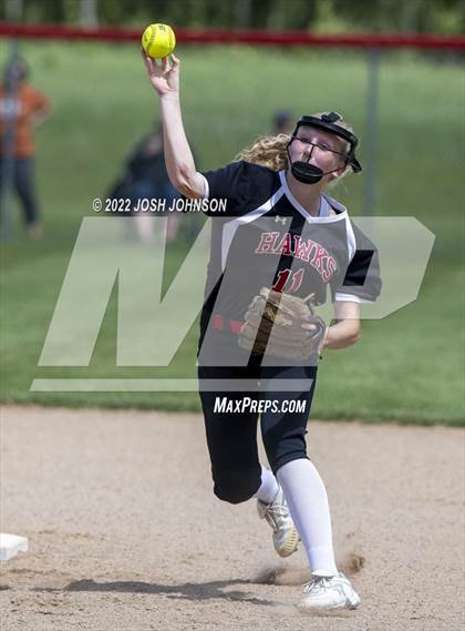 Thumbnail 3 in Baldwin-Woodville vs. Bloomer (WIAA D3 Sectional Final) photogallery.