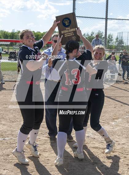 Thumbnail 3 in Baldwin-Woodville vs. Bloomer (WIAA D3 Sectional Final) photogallery.