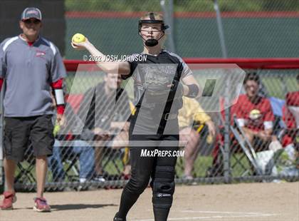 Thumbnail 3 in Baldwin-Woodville vs. Bloomer (WIAA D3 Sectional Final) photogallery.