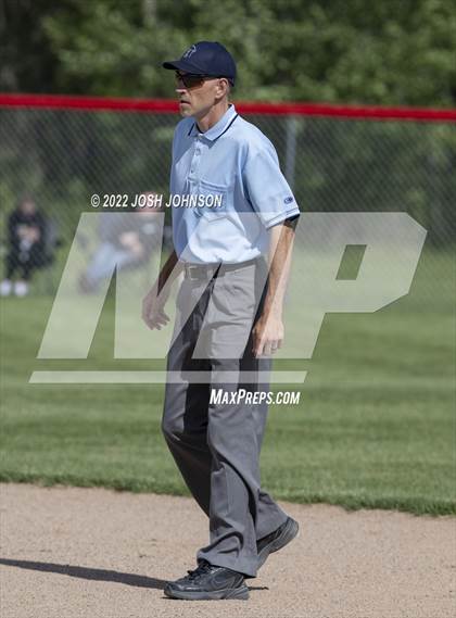 Thumbnail 1 in Baldwin-Woodville vs. Bloomer (WIAA D3 Sectional Final) photogallery.