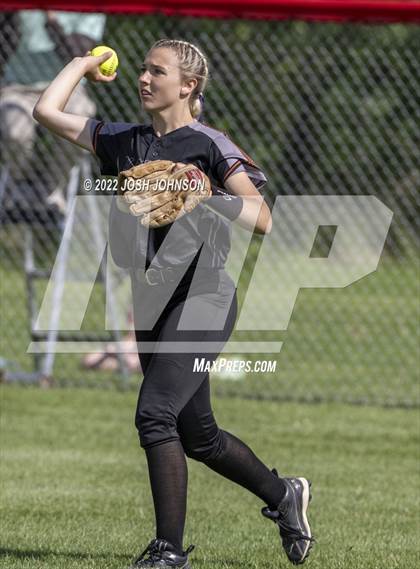 Thumbnail 1 in Baldwin-Woodville vs. Bloomer (WIAA D3 Sectional Final) photogallery.