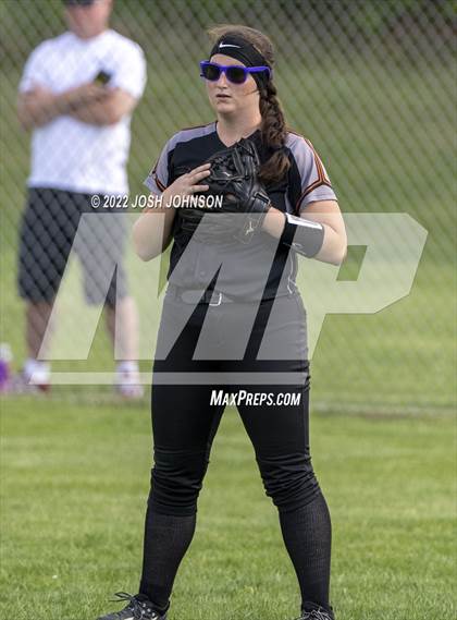 Thumbnail 3 in Baldwin-Woodville vs. Bloomer (WIAA D3 Sectional Final) photogallery.