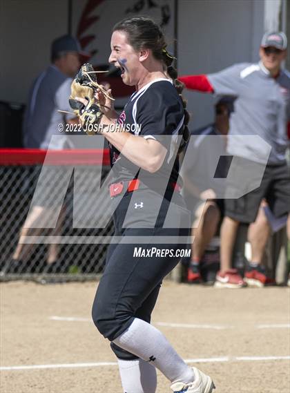 Thumbnail 3 in Baldwin-Woodville vs. Bloomer (WIAA D3 Sectional Final) photogallery.