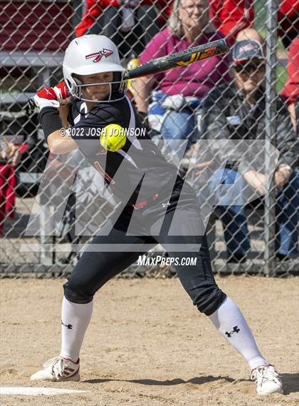 Thumbnail 2 in Baldwin-Woodville vs. Bloomer (WIAA D3 Sectional Final) photogallery.
