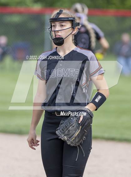 Thumbnail 1 in Baldwin-Woodville vs. Bloomer (WIAA D3 Sectional Final) photogallery.