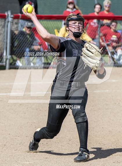 Thumbnail 2 in Baldwin-Woodville vs. Bloomer (WIAA D3 Sectional Final) photogallery.