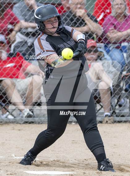 Thumbnail 2 in Baldwin-Woodville vs. Bloomer (WIAA D3 Sectional Final) photogallery.