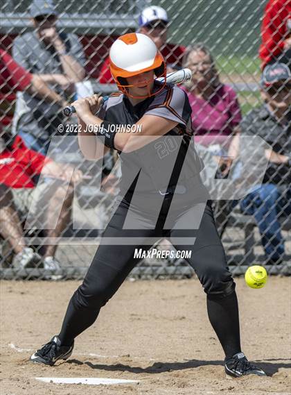 Thumbnail 2 in Baldwin-Woodville vs. Bloomer (WIAA D3 Sectional Final) photogallery.