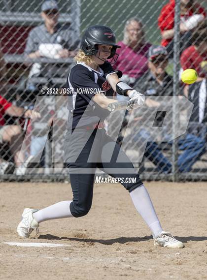 Thumbnail 2 in Baldwin-Woodville vs. Bloomer (WIAA D3 Sectional Final) photogallery.
