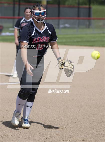 Thumbnail 1 in Baldwin-Woodville vs. Bloomer (WIAA D3 Sectional Final) photogallery.