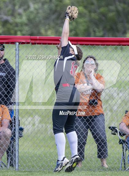 Thumbnail 2 in Baldwin-Woodville vs. Bloomer (WIAA D3 Sectional Final) photogallery.