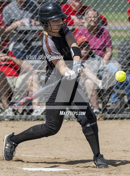 Thumbnail 3 in Baldwin-Woodville vs. Bloomer (WIAA D3 Sectional Final) photogallery.