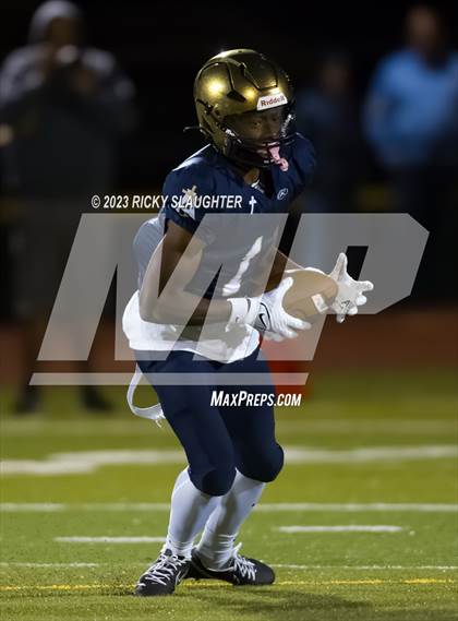 Thumbnail 2 in Mater Dei @ Althoff Catholic photogallery.