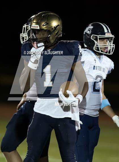 Thumbnail 3 in Mater Dei @ Althoff Catholic photogallery.
