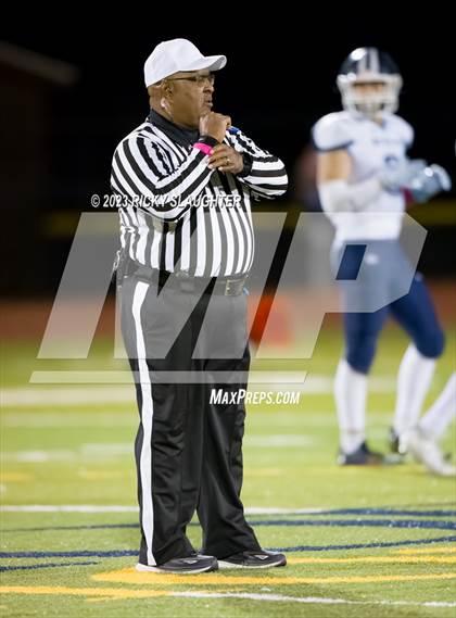 Thumbnail 3 in Mater Dei @ Althoff Catholic photogallery.