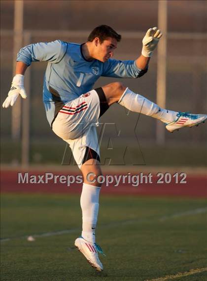 Thumbnail 2 in Crescenta Valley vs. El Rancho (CIF SS D4 Final) photogallery.