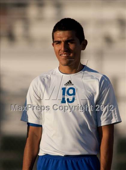 Thumbnail 2 in Crescenta Valley vs. El Rancho (CIF SS D4 Final) photogallery.
